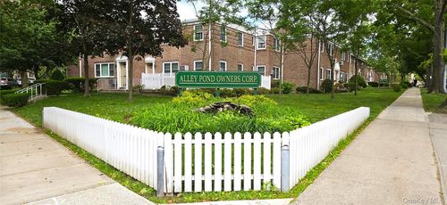 b-224-20 Kingsbury Ave, Bayside, NY, 11364-3627 | Card Image