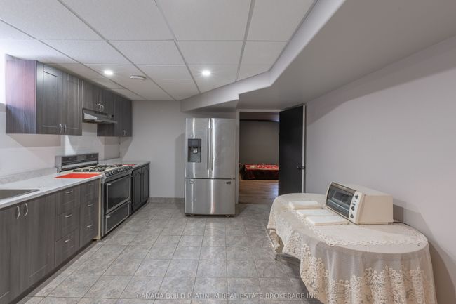 150 Seymour Cres, House other with 7 bedrooms, 4 bathrooms and 4 parking in Windsor ON | Image 28