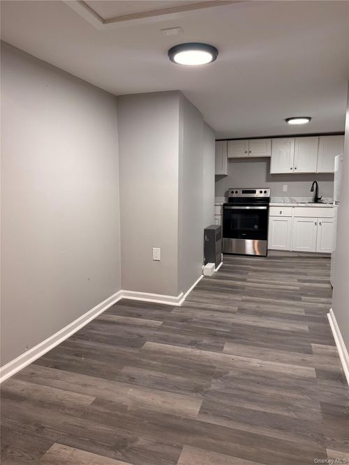2-7 Grant St, Poughkeepsie, NY, 12601-2611 | Card Image