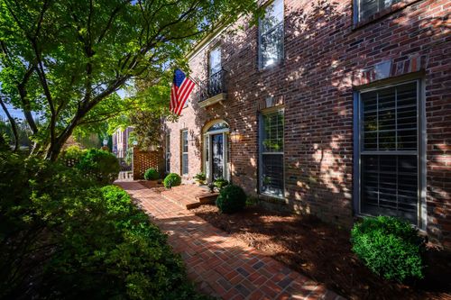 619 Woodleigh Dr, Nashville, TN, 37215-1126 | Card Image