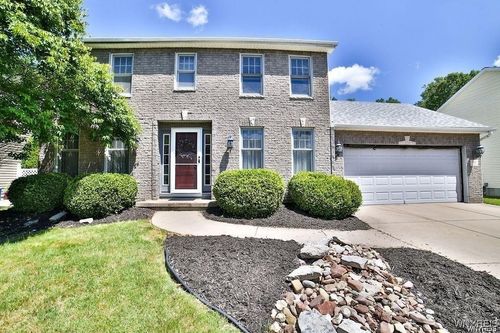 99 Hitching Post Ln, Amherst, NY, 14228-1879 | Card Image