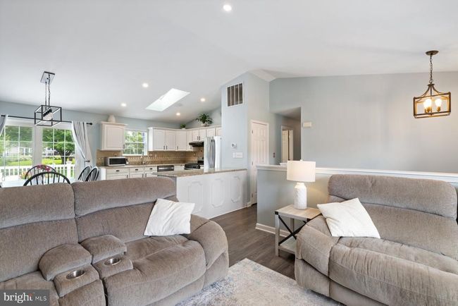 1153 Caton Rd, House other with 3 bedrooms, 3 bathrooms and null parking in HAMPSTEAD MD | Image 4