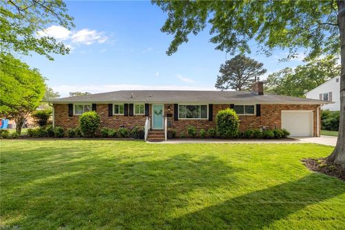 2333 Dodd Dr, Virginia Beach, VA, 23454-3307 | Card Image