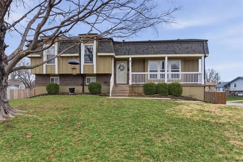 6906 E 140th Pl, Grandview, MO, 64030-3849 | Card Image