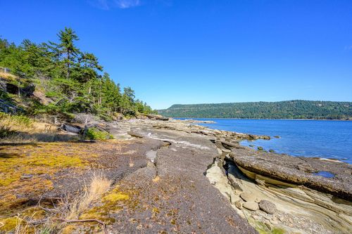 6552 East Rd, Denman Island, BC, V0R1T0 | Card Image