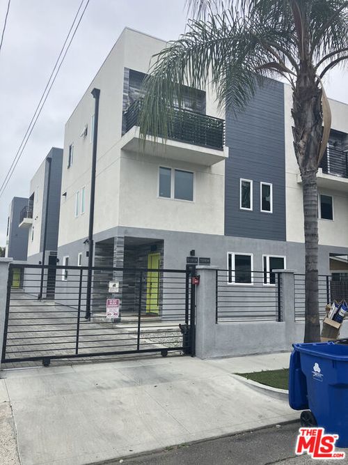 11318 Miranda St, North Hollywood, CA, 91601 | Card Image