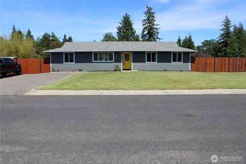402 California Ave N, Rainier, WA, 98576-9567 | Card Image