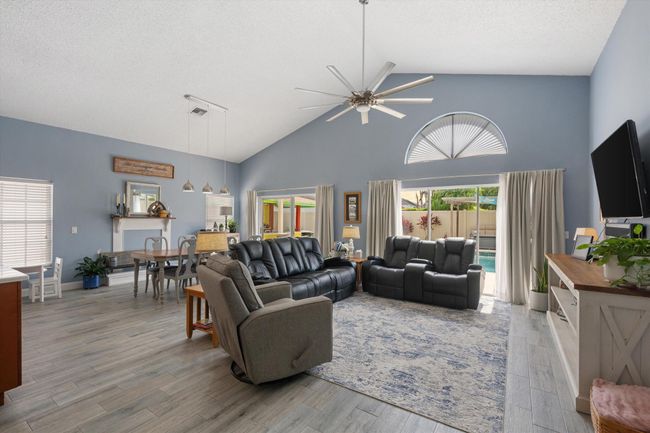 1103 Aviary Rd, House other with 3 bedrooms, 2 bathrooms and null parking in Wellington FL | Image 16