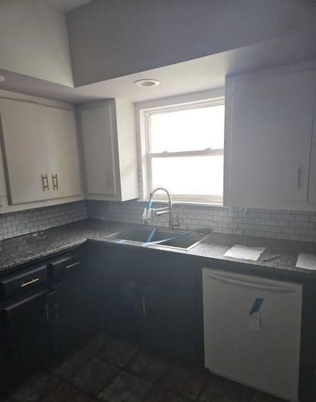 2727 E 25 Th St, House other with 3 bedrooms, 2 bathrooms and 6 parking in Big Spring TX | Image 16