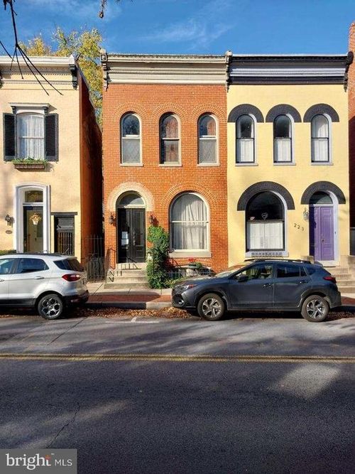 225 S Market St, FREDERICK, MD, 21701-6526 | Card Image