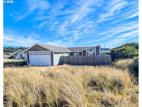 609 Nw Oceania Dr, Waldport, OR, 97394-9529 | Card Image