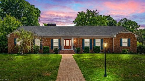 2321 Danbury Rd, Greensboro, NC, 27408-5123 | Card Image