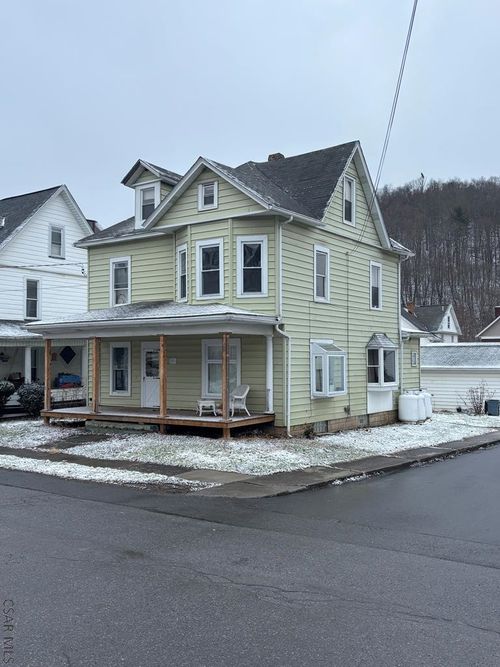 905 Weigle St, Hooversville, PA, 15936-7942 | Card Image