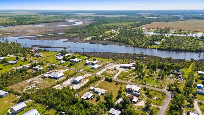 574 N Canal Dr, House other with 2 bedrooms, 2 bathrooms and 4 parking in Port St. Joe FL | Image 71