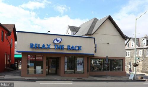 1018 W Lancaster Ave, BRYN MAWR, PA, 19010-2611 | Card Image