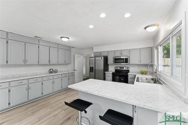 27 Davidson Ave, House other with 4 bedrooms, 2 bathrooms and null parking in Savannah GA | Image 8