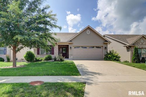1643 Garrett Ave, Clinton, IA, 52732-4924 | Card Image