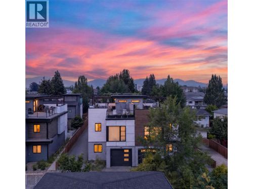 1-945 Borden Ave, Kelowna, BC, V1Y6A5 | Card Image