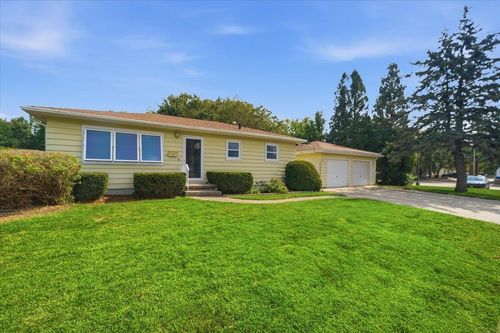 501 Park Lane, Waterloo, IA, 50702 | Card Image