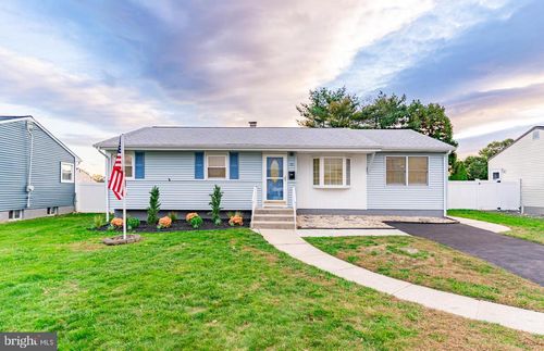 12 Gerard Rd, Hamilton, NJ, 08620-1520 | Card Image