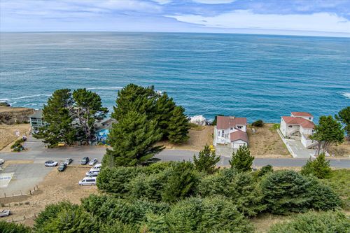 170 Wave Dr, Whitethorn, CA, 95589-9158 | Card Image