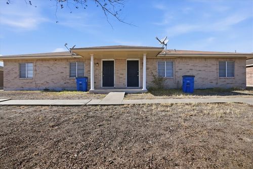 2-124 Kerry Dr, George West, TX, 78022-3929 | Card Image