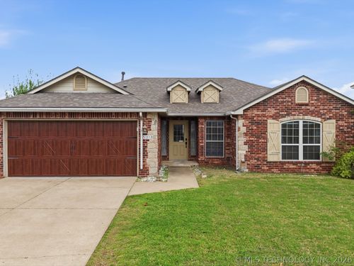 5318 Redbud Dr, Sand Springs, OK, 74063-3238 | Card Image
