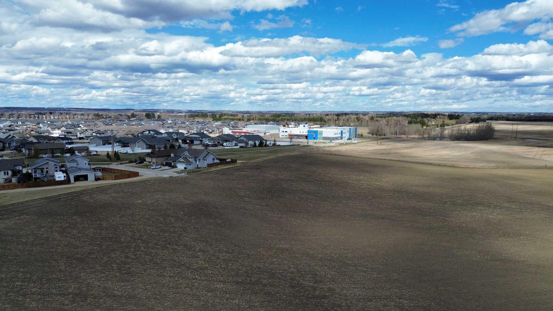 Land in Blackfalds 2