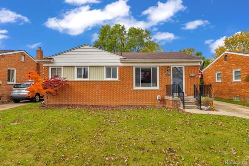 28925 Boston St, Saint Clair Shores, MI, 48081-1027 | Card Image