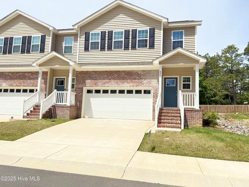 834 Ducks Lndg, Aberdeen, NC, 28315-1501 | Card Image