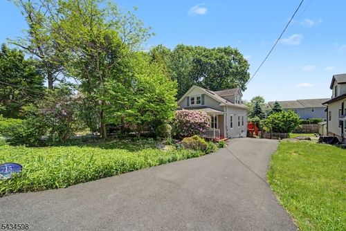 715 Cornelia St, Boonton Twp, NJ, 07005-1617 | Card Image