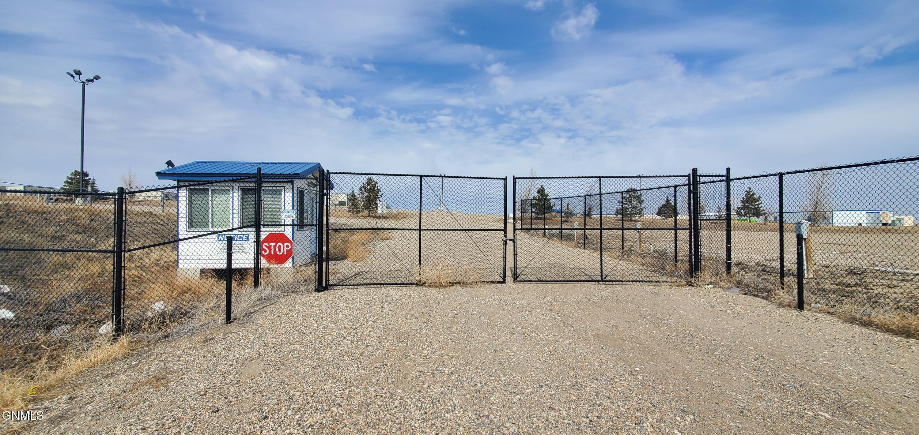 Land in Williston