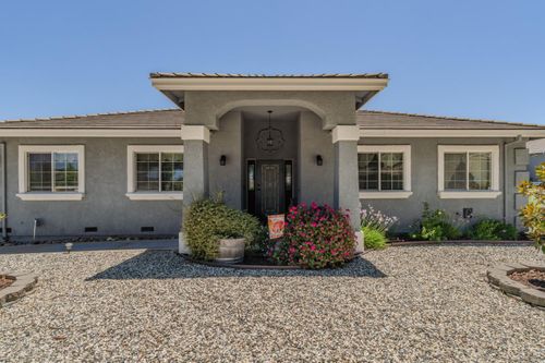 2031 Hartvickson Ln, Valley Springs, CA, 95252-9394 | Card Image