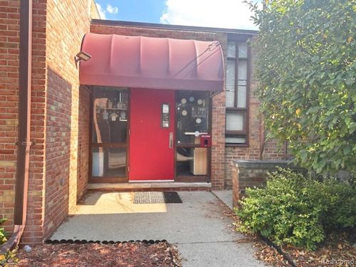 4150 Pontiac Lake Rd, Waterford, MI, 48328-1254 | Card Image