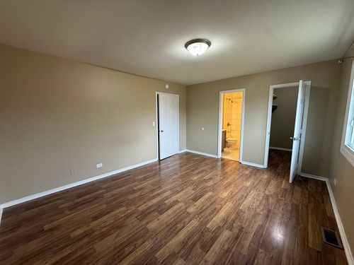 2152 Mallard Ln, Hanover Park, IL, 60133-6104 | Card Image