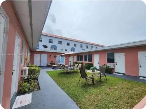 342 Van Buren St, Hollywood, FL, 33019-1711 | Card Image