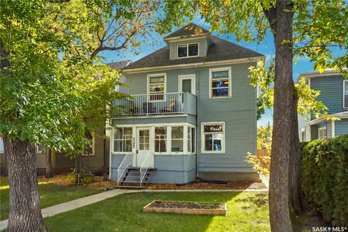 332 10th Street E, Saskatoon, SK, S7N0C7 | Card Image