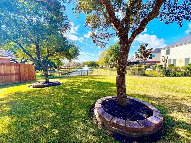 22 Crestview Trl, House other with 4 bedrooms, 3 bathrooms and 3 parking in Houston TX | Image 34