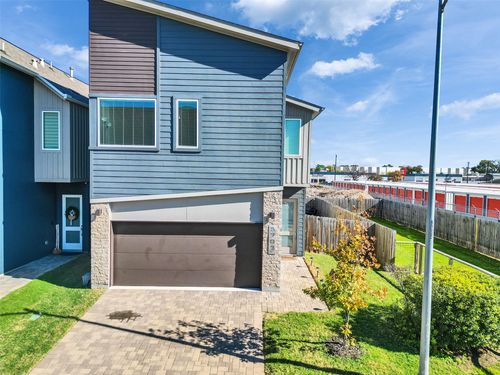 5702 Rucio Ln, Houston, TX, 77092-5440 | Card Image