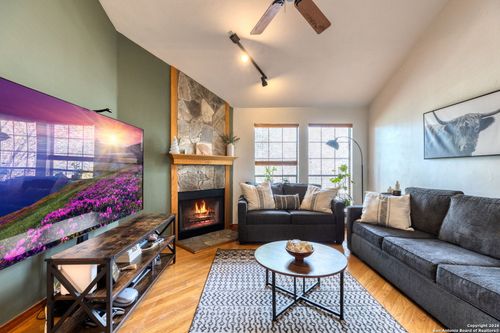 apt-506-8655 Datapoint Dr, San Antonio, TX, 78229-3263 | Card Image