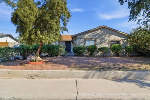 5228 Koa Avenue, Las Vegas, NV, 89122 | Card Image