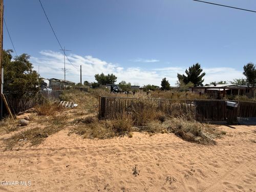 18296 Claymine Road, Edwards, CA, 93524 | Card Image