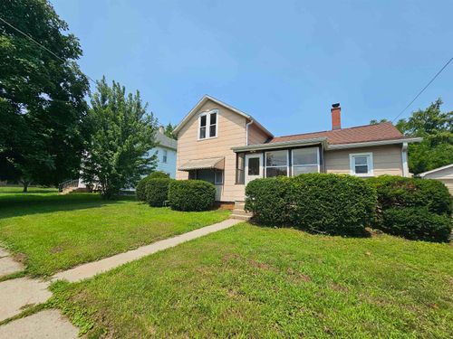 302 E Park St, MORRISON, IL, 61270-2733 | Card Image