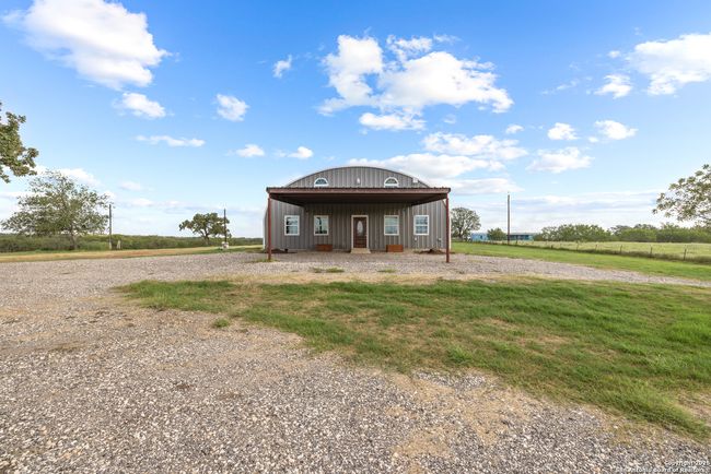 3041 Fm 3335, House other with 5 bedrooms, 3 bathrooms and null parking in Stockdale TX | Image 8