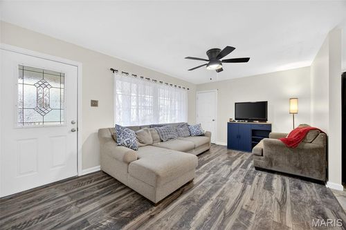 713 Plaza Dr, O Fallon, MO, 63366-3031 | Card Image