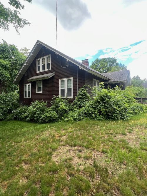 130 Summer St, Bristol, NH, 03222-3277 | Card Image