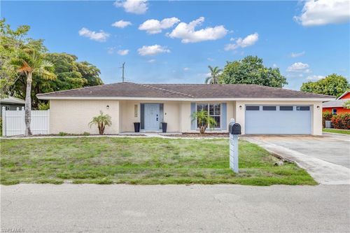 2112 Harvard Ave, FORT MYERS, FL, 33907-4135 | Card Image
