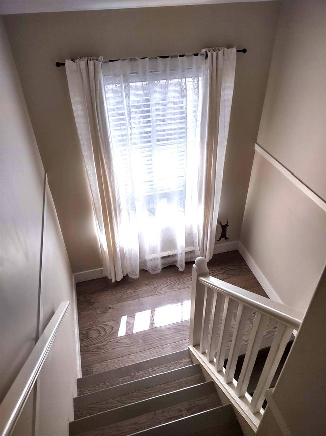 View of stairs | Image 10