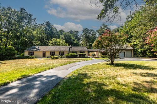 118 Oak Ln, Coatesville, PA, 19320-1005 | Card Image