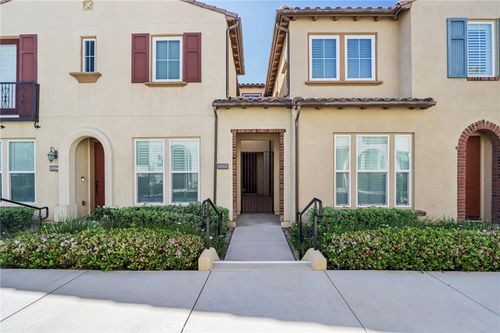 20329 Paseo Las Olivas, Porter Ranch, CA, 91326-4322 | Card Image